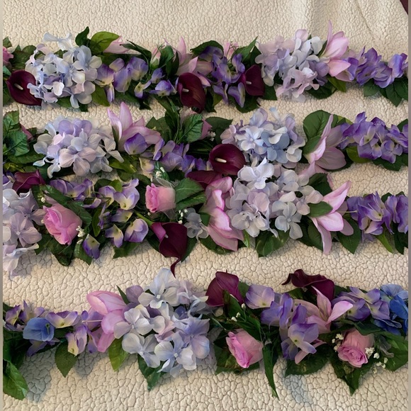 Faux flower garland - Picture 5 of 5